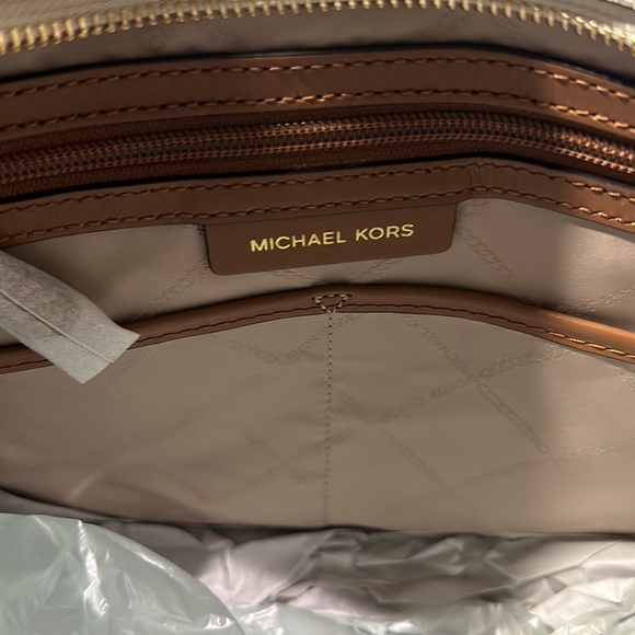 Michael Kors TOTE - Picture 5 of 6